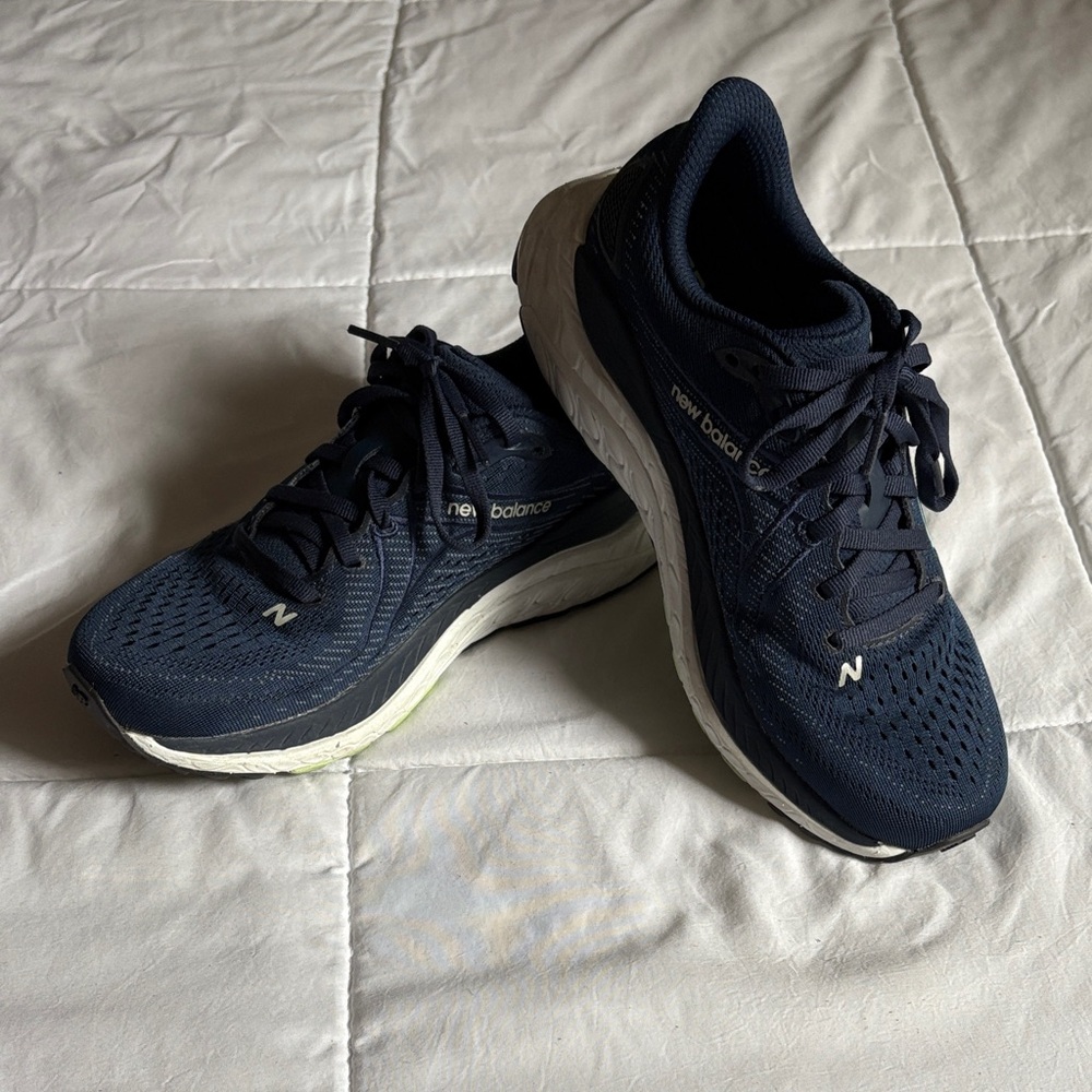 New Balance 860 V13 Size 7.5 - WORN TWICE!